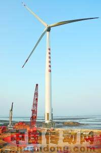國內(nèi)首臺5兆瓦海上風(fēng)機矗立在福清市三山鎮(zhèn)東沙村海岬